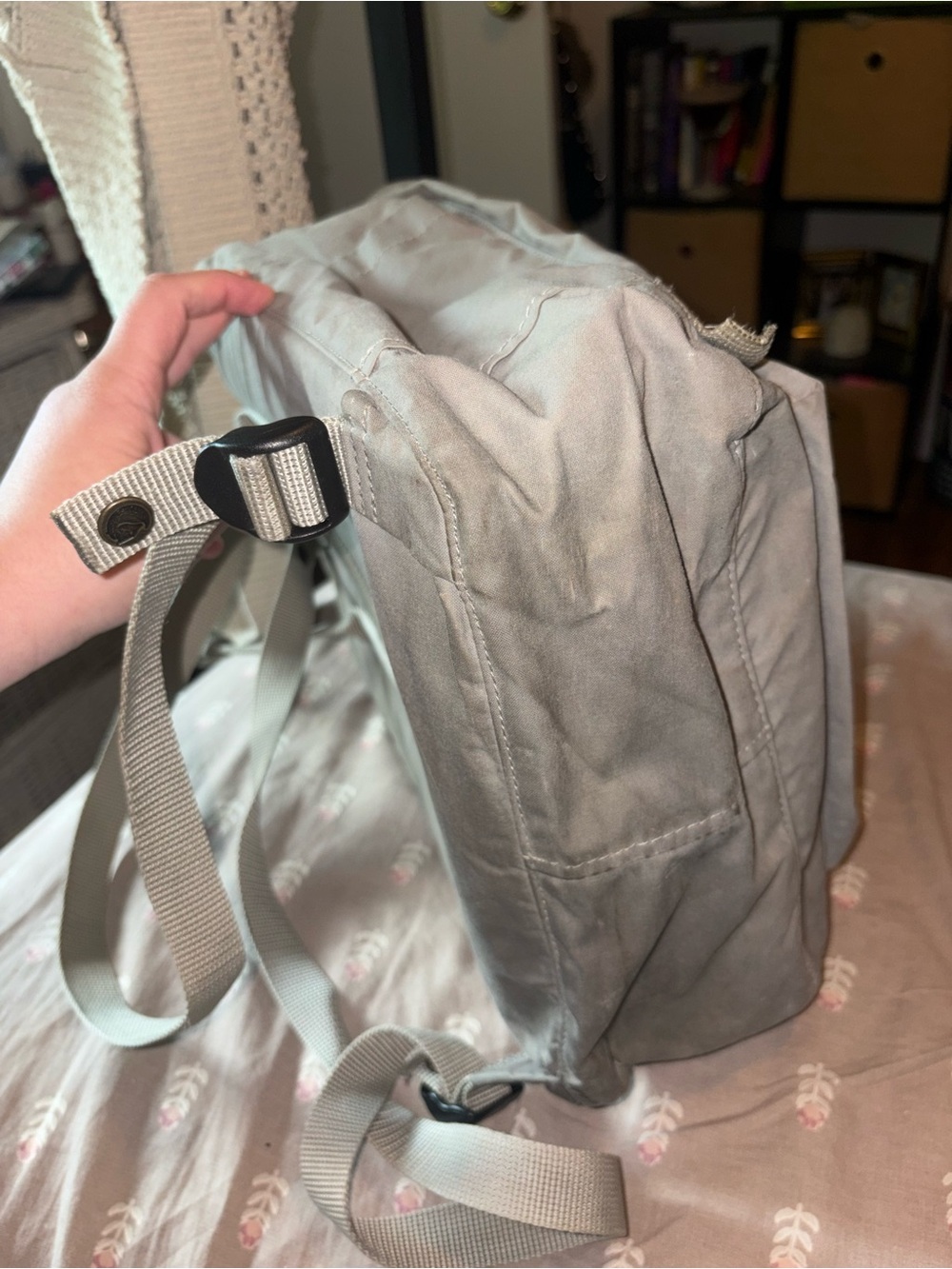 Fjällräven Kånken Classic Backpack - Light Grey - Picture 7 of 7